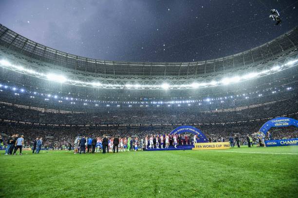 疑为中国足 疑为中国足